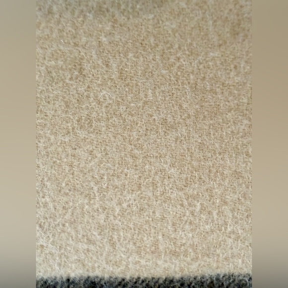 Burberry Classic Giant Check Cashmere Scarf | Beige | Made in Scotland - Picture 10 of 12